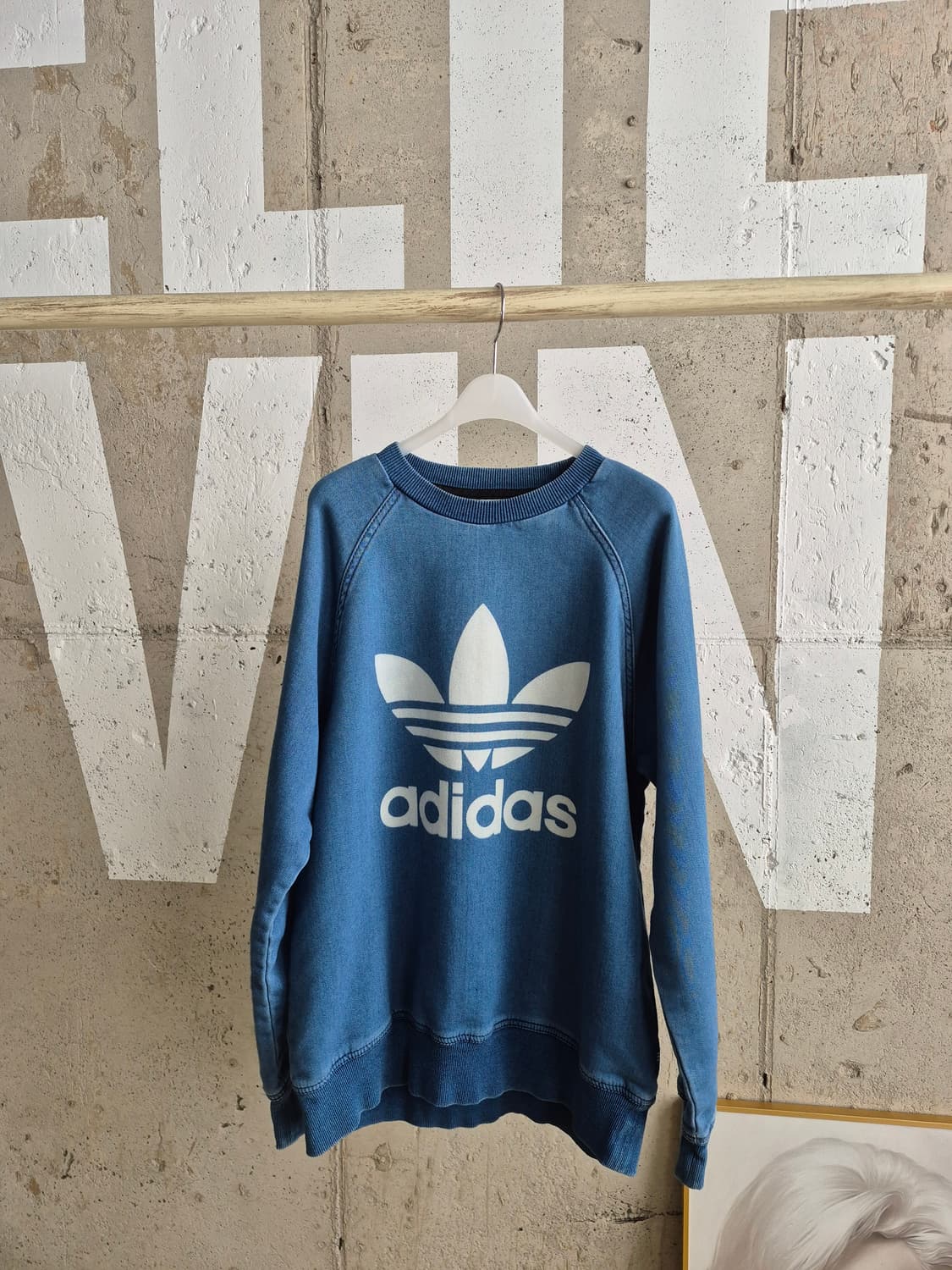 아디다스 빅로고 맨투맨 상품이미지2