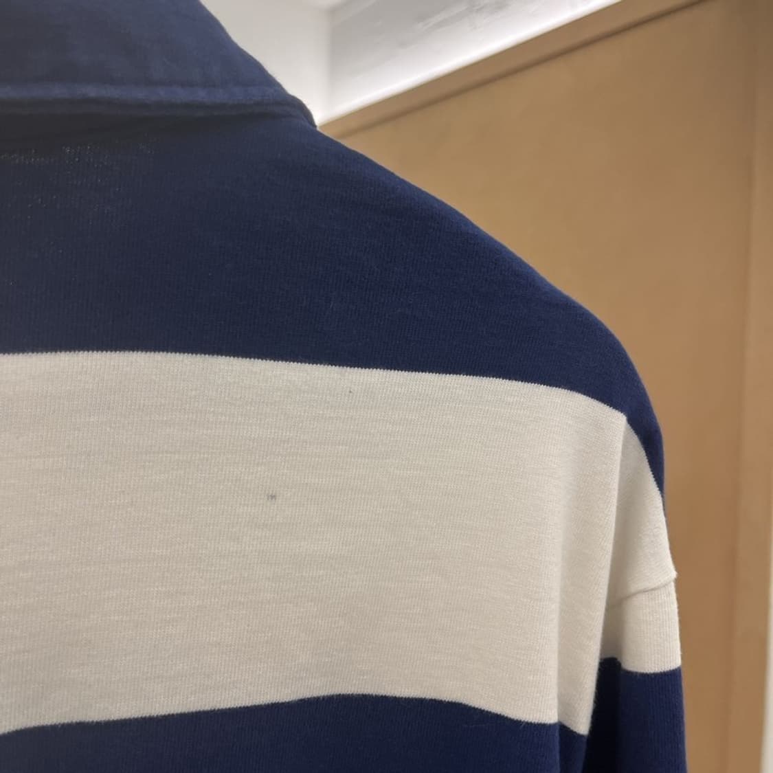 OIOI 오아이오아이 캐주얼 자수로고 긴팔카라티 100 C05421 상품이미지9