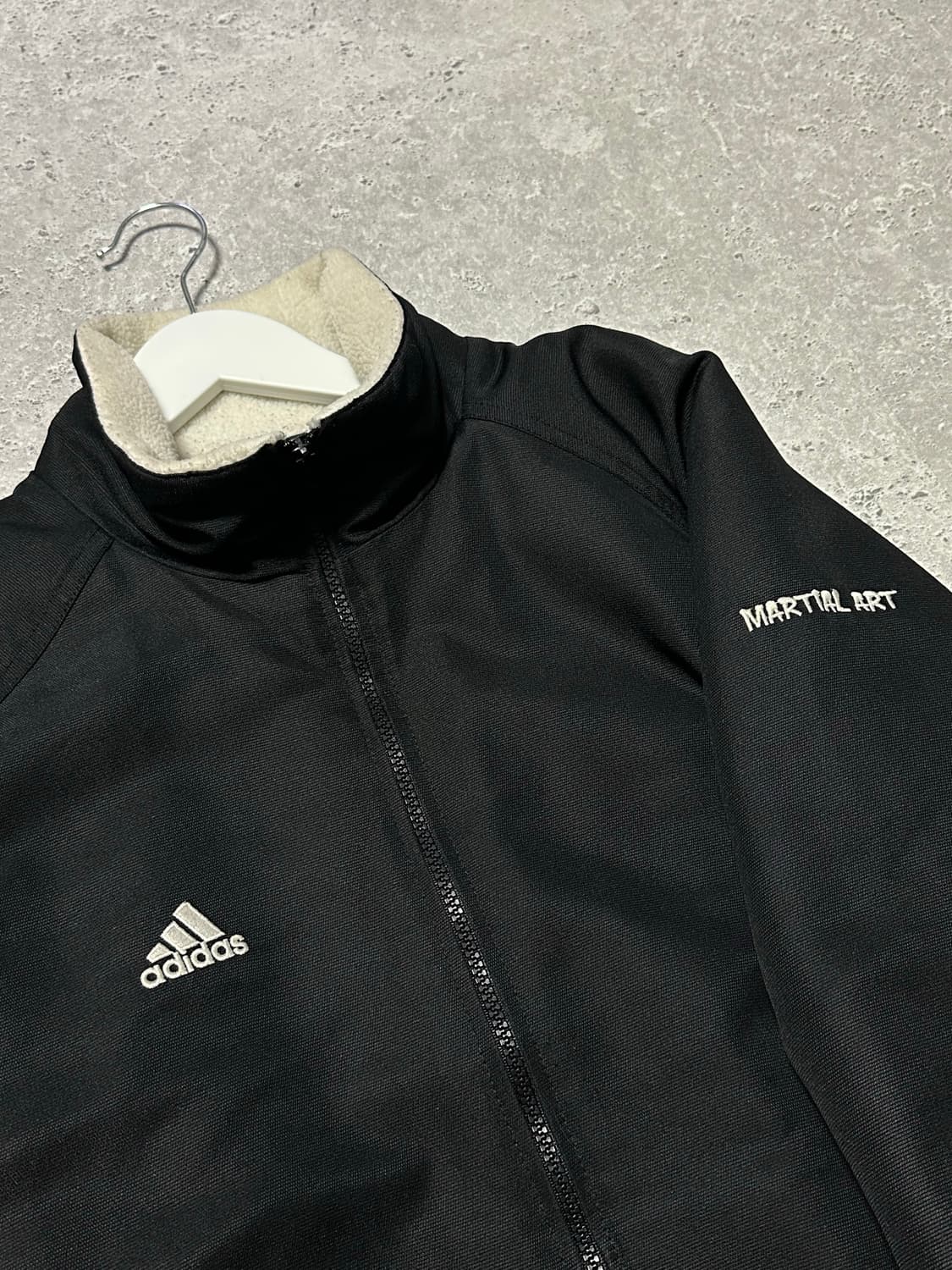 아디다스 마샬아츠 백로고 하이넥 봄버자켓 상품이미지3