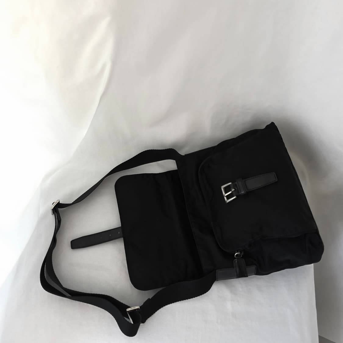 [정품 PRADA] 프라다 포코노 나일론 크로스백 주우재백 남녀공용 상품이미지5