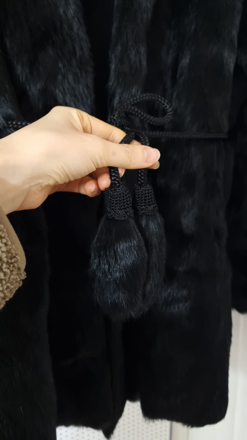 블랙 레빗 모피 벨티드 하프자켓 46 상품이미지6