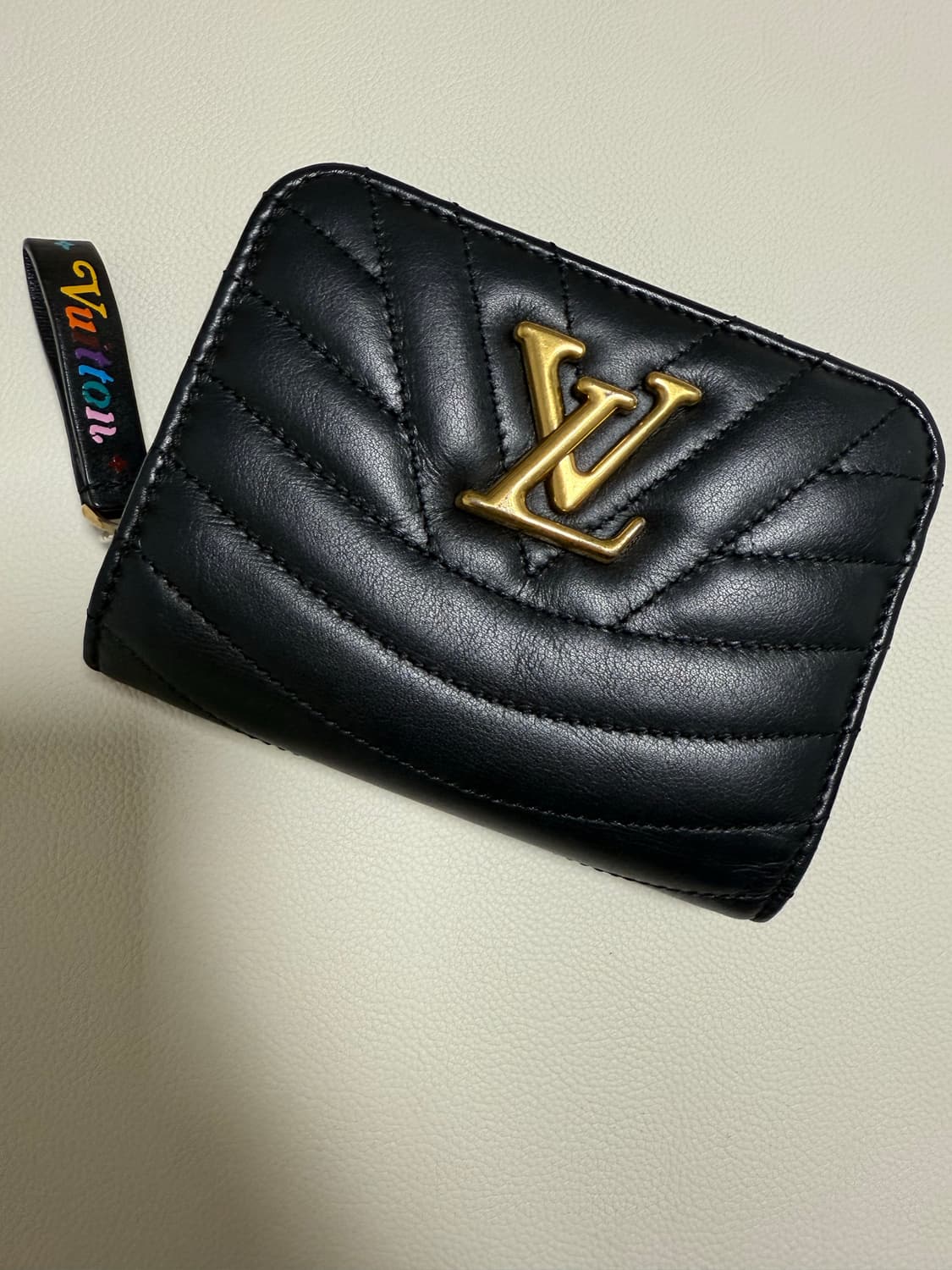 루이비통 뉴웨이브 지퍼 반지갑 정품 상품이미지2