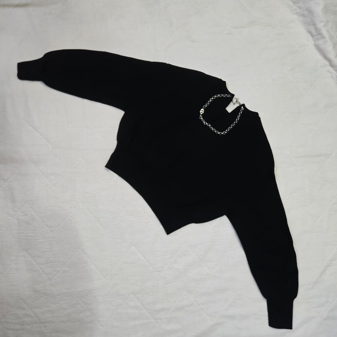 럭키슈에뜨 뒷체인 니트  상품이미지2