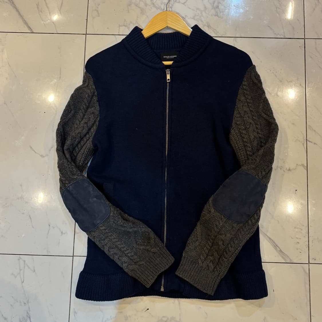 솔리드옴므 배색 니트집업 50  상품이미지1