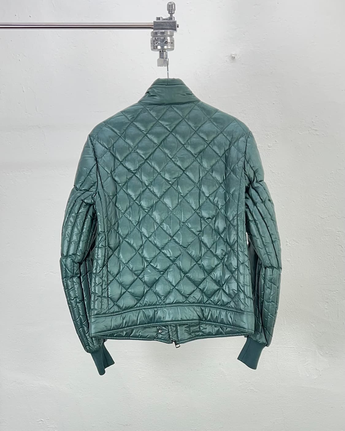 몽클레르 그린 화이트 다이아 퀼팅 덕 바이커 푸퍼 자켓 상품이미지6