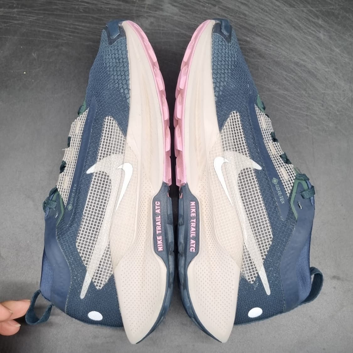 나이키 우먼스 페가수스 트레일5 운동화230. 상품이미지5