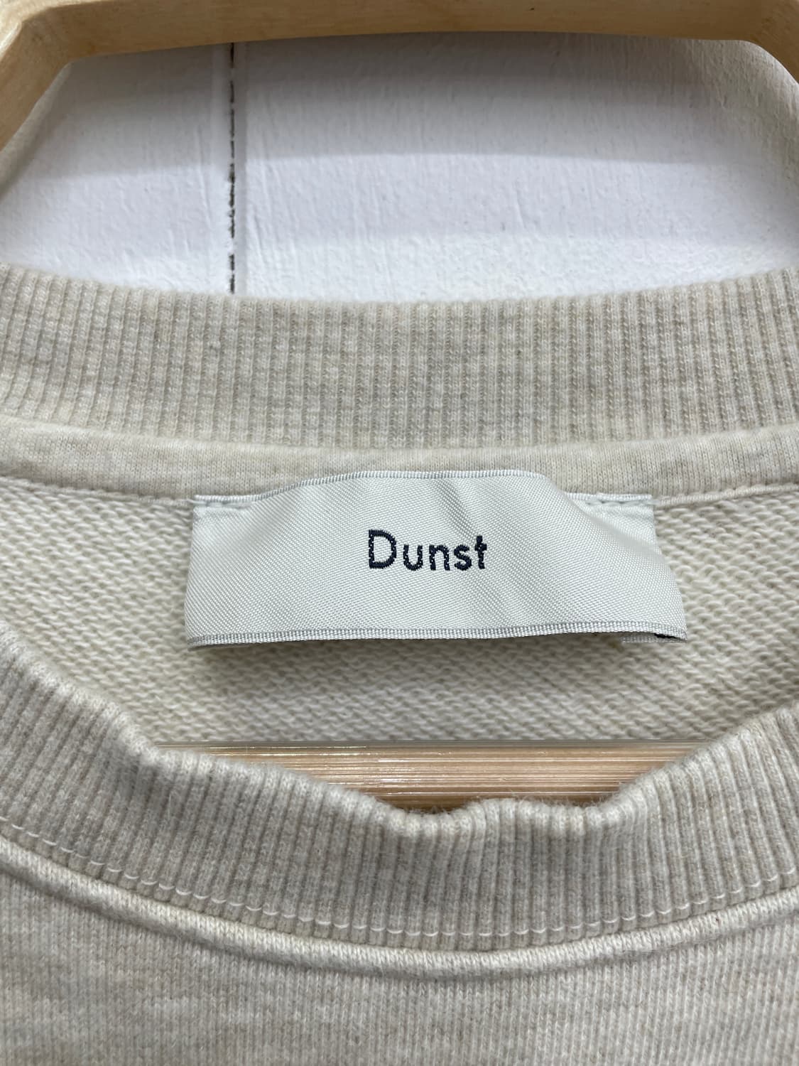 던스트 큐피드 캠퍼스 스웨트셔츠 오트밀 상품이미지6