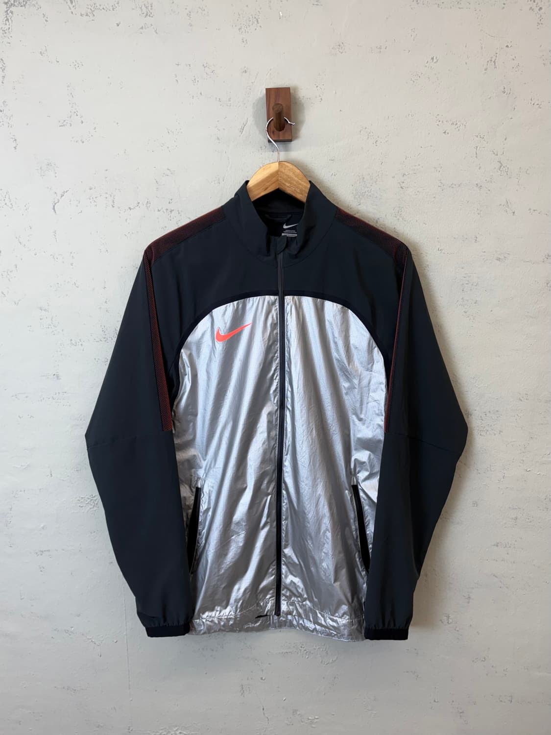 나이키 어센틱 풋볼 바람막이 상품이미지1