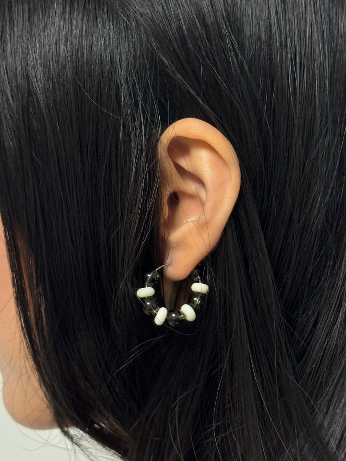 Cream Smoke Hoop Earrings 상품이미지1