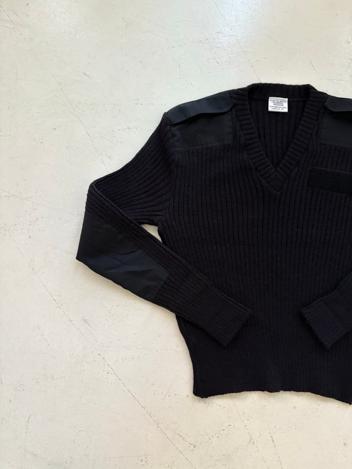 80-90's US NAVY Wool V-Neck Sweater. 상품이미지4