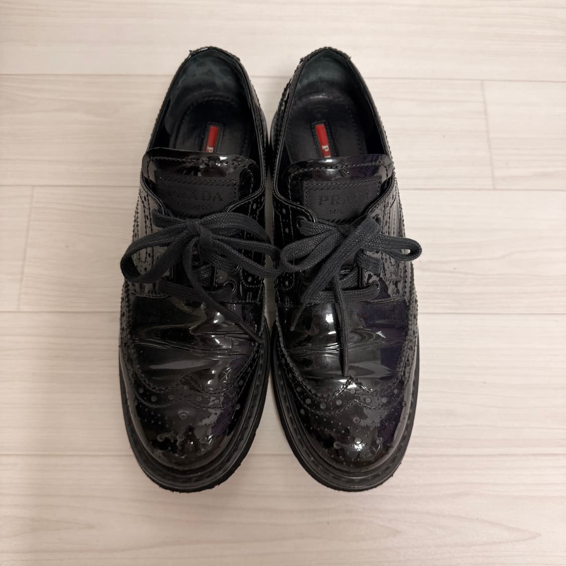 [36.5] 프라다 에나멜 로퍼 블랙 상품이미지2