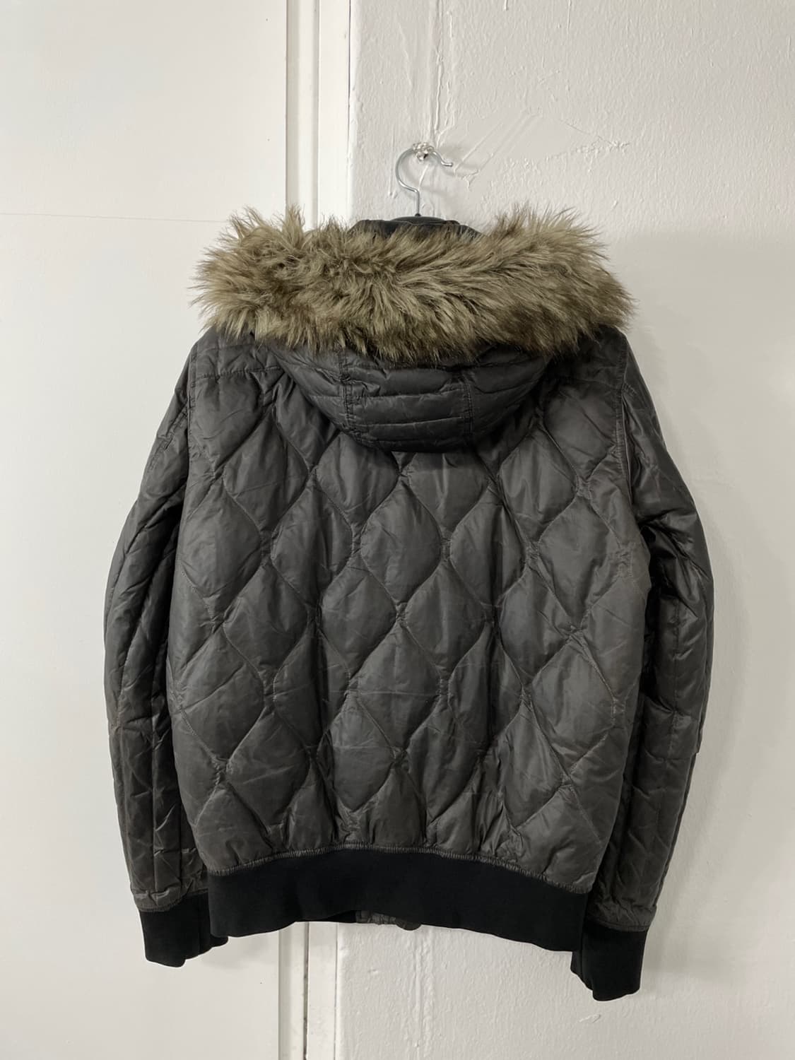 디젤 후드 퍼 퀼팅 다운 자켓 상품이미지2