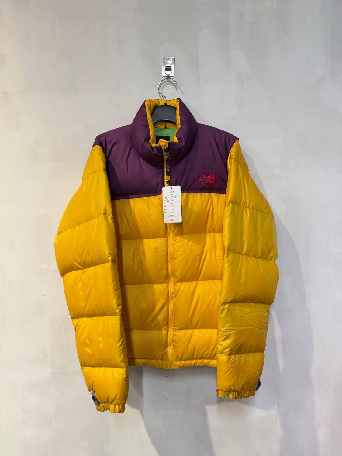 노스페이스 눕시 옐로우 패딩 상품이미지1