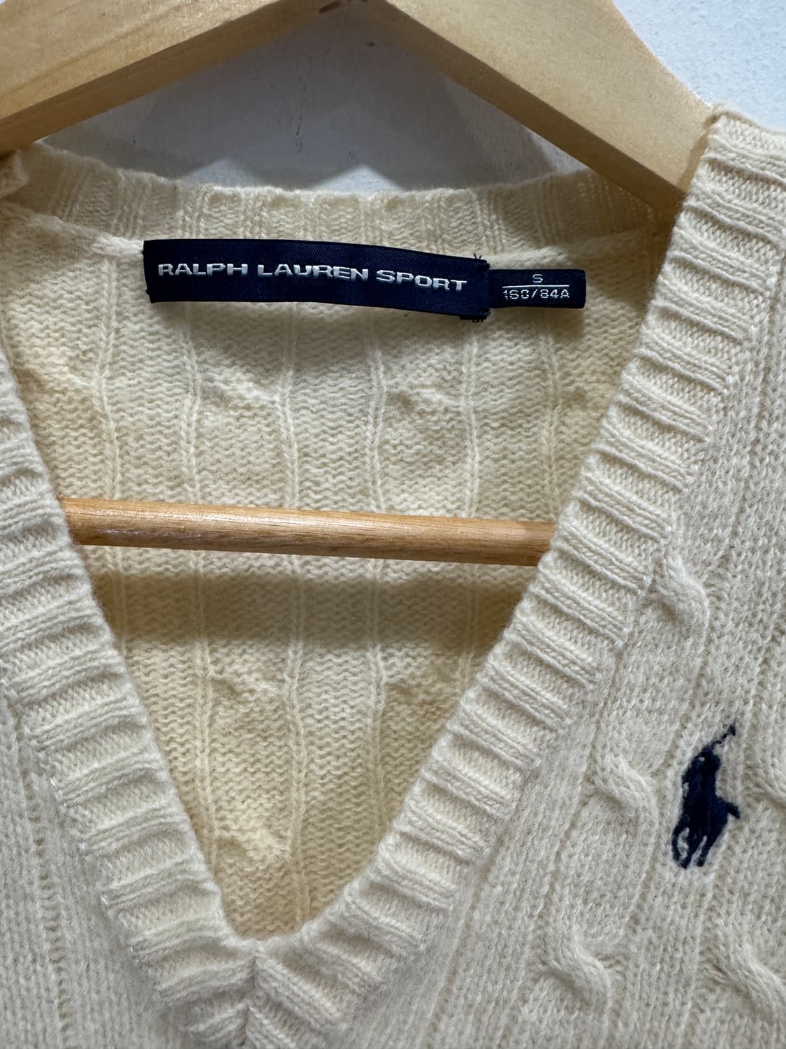 랄프로렌 아이보리 케이블 브이넥 니트 S 상품이미지3