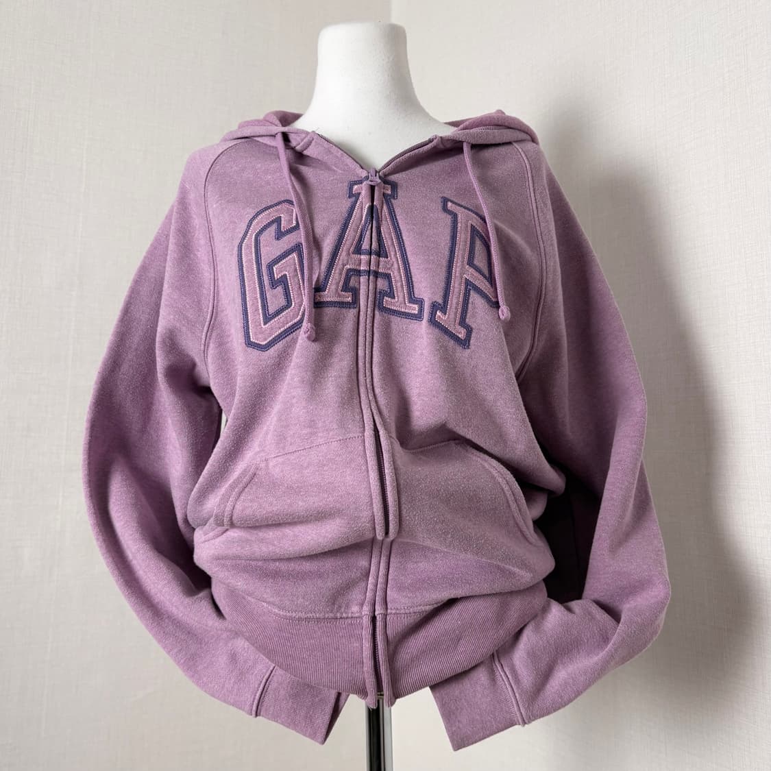 갭 연보라 후드집업 상품이미지1
