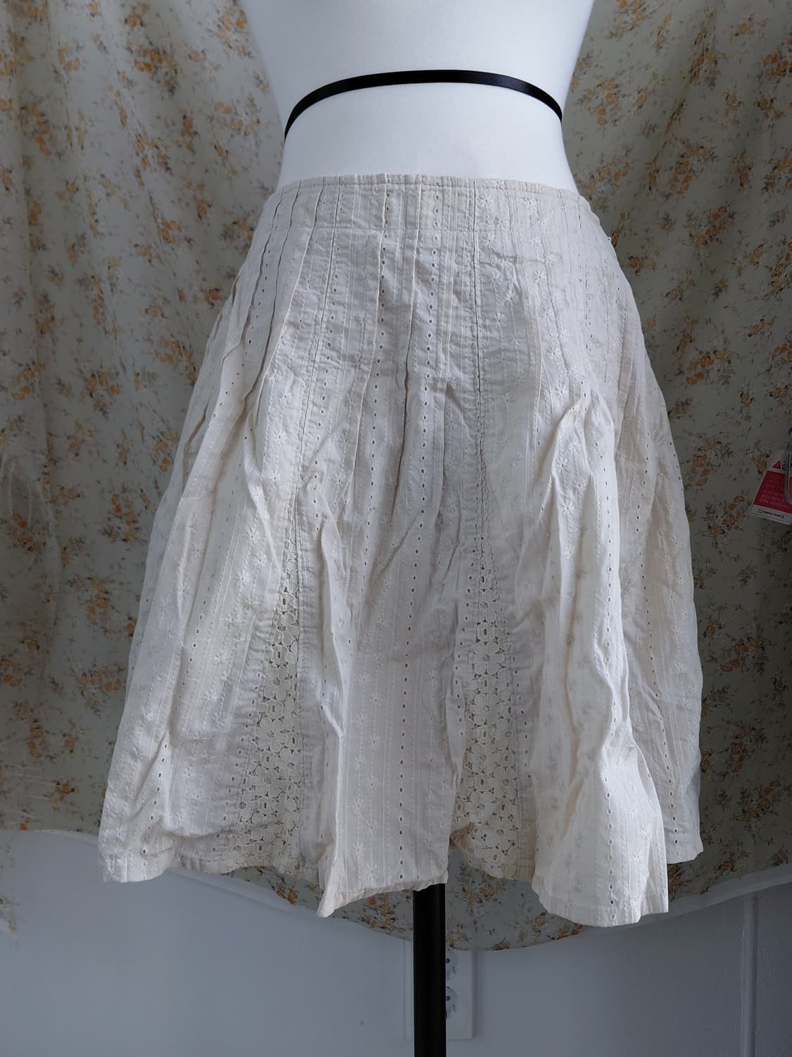 [빈티지] 아이보리 아일렛 플레어 스커트 상품이미지1