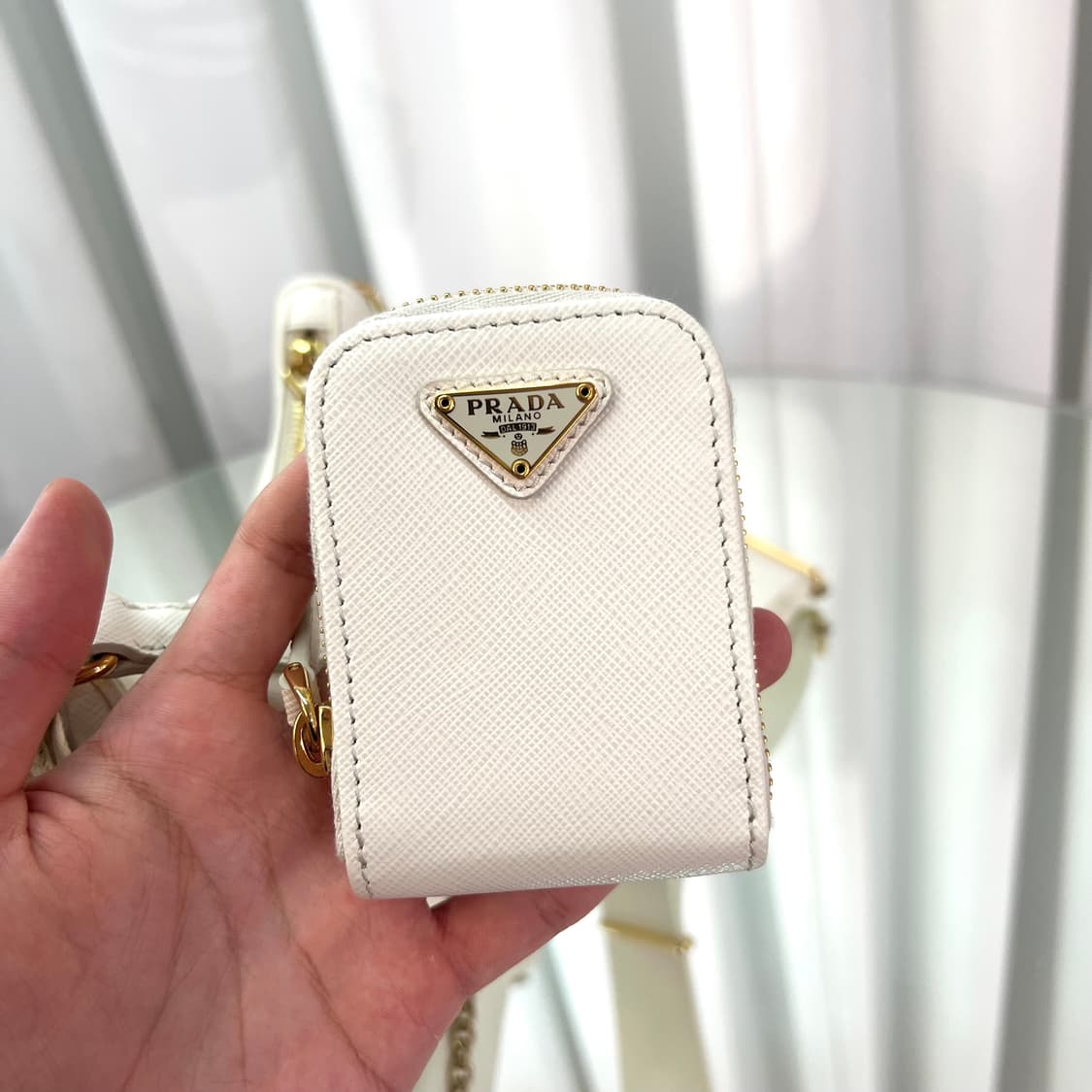 프라다 리에디션 사피아노 레더 체인 금장 크로스 호보백 상품이미지5