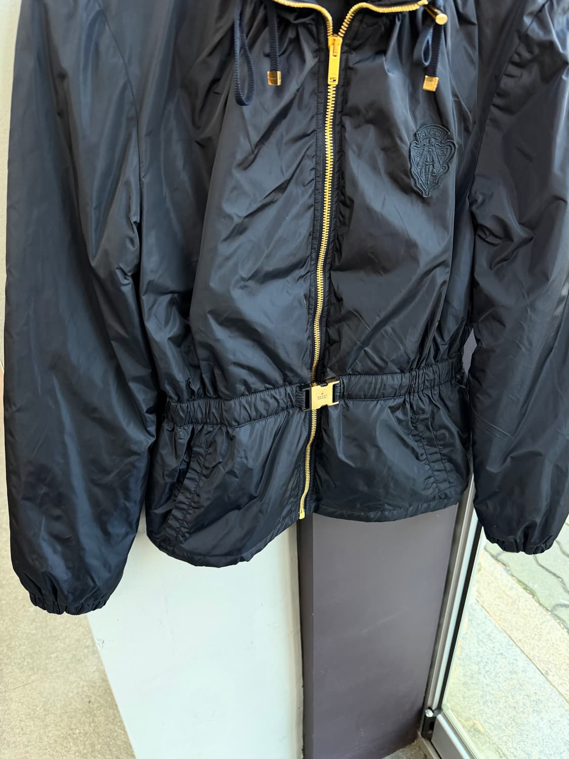 L/ 구찌 자수로고 벨티드 숏 패딩점퍼 상품이미지4