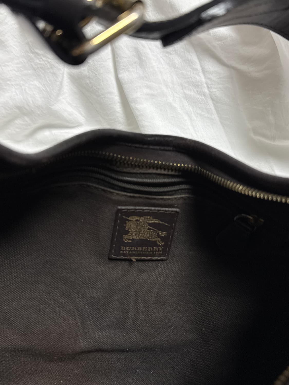 버버리 숄더백 상품이미지2