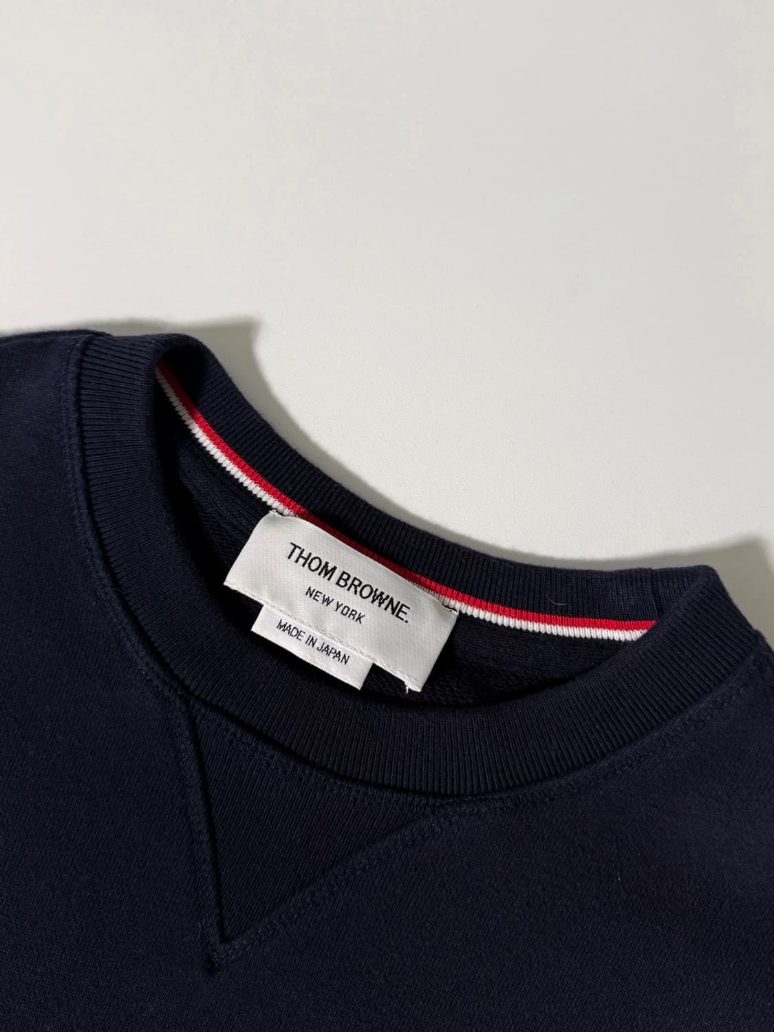 톰브라운 네이비 4바 클래식 스웻 셔츠 상품이미지6