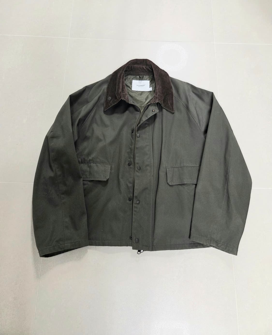 아웃스탠딩 카키색 코듀로이 자켓 2사이즈 상품이미지1