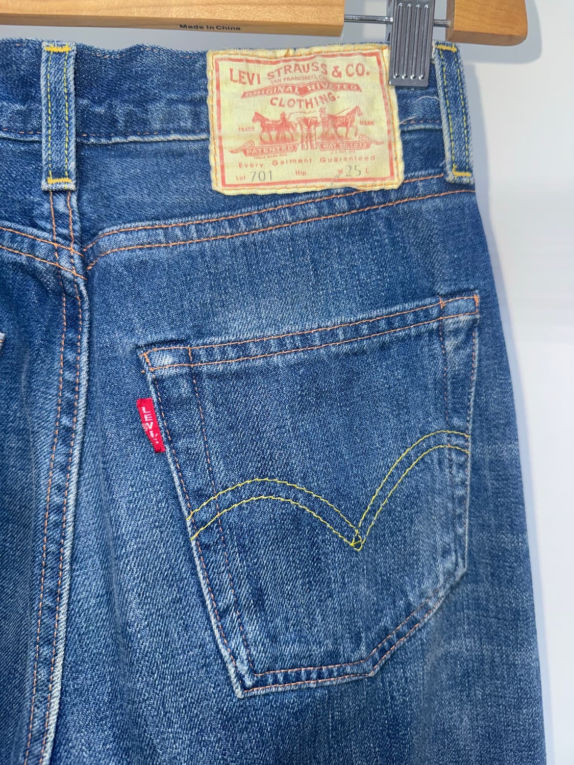 Lvc 701 인디고 워싱데미지 리바이스진 상품이미지1