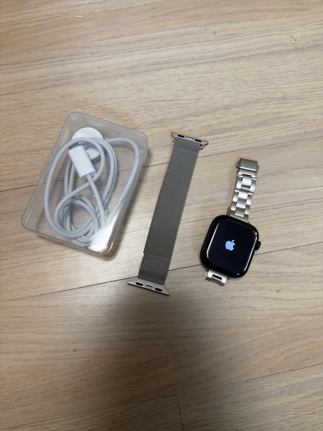 애플워치 10 제트블랙 42mm gps 새상품급.(박스만X,구성품O) 상품이미지2