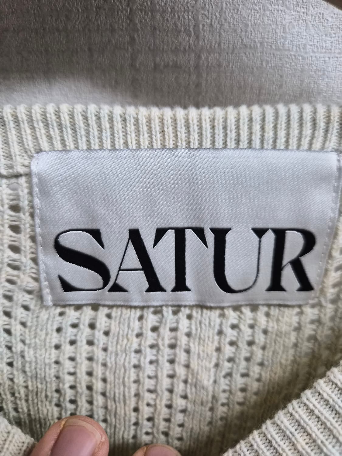 L) SATUR 새터 이비자 니트 팝니다 상품이미지3