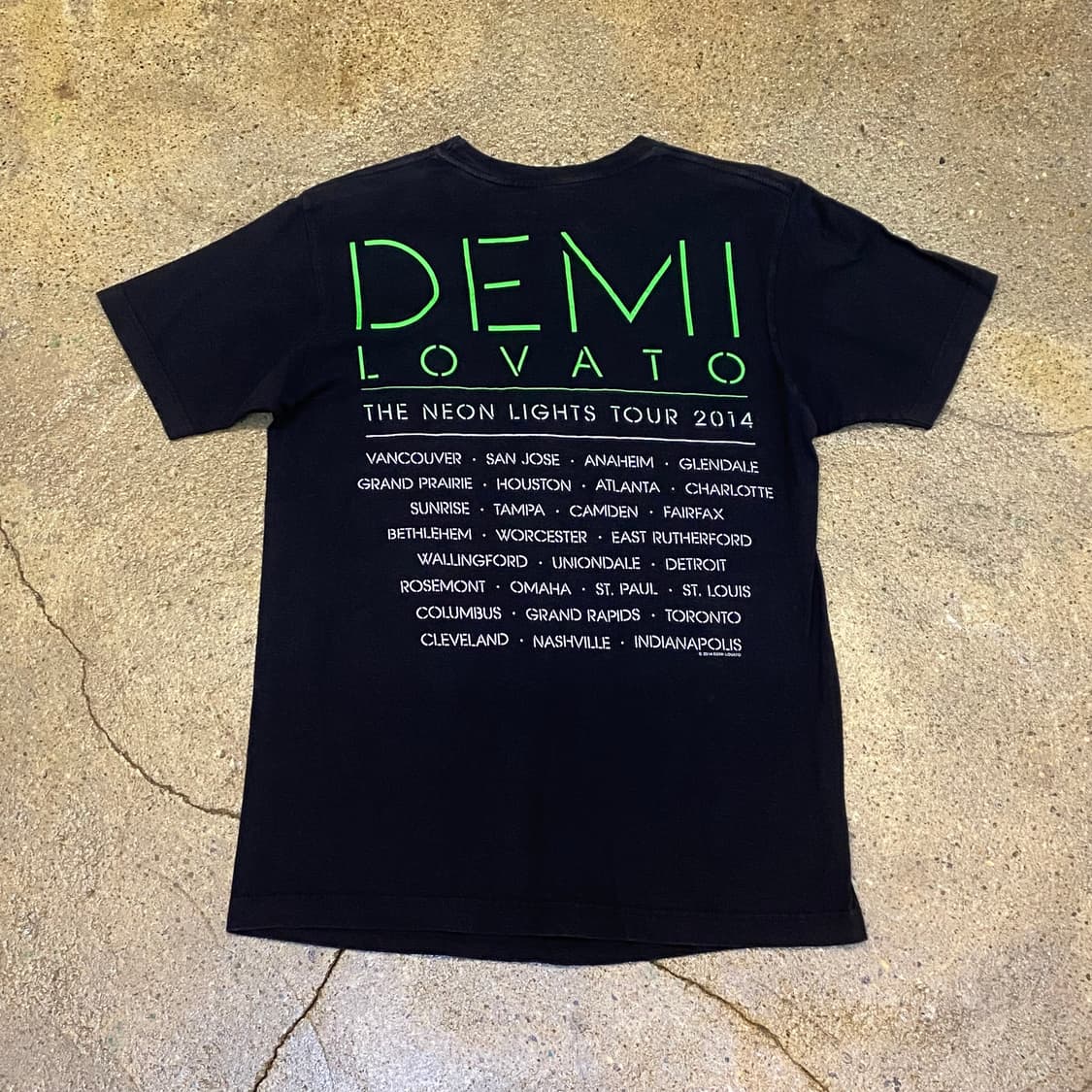 미국 빈티지 데미 로바토 네온라이츠 투어 반팔티 락티셔츠 상품이미지5