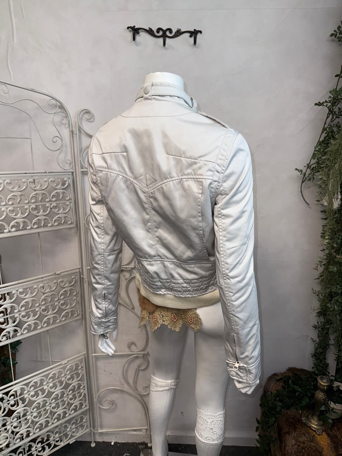 SYSTEM white satin two ways buckle jk 상품이미지7