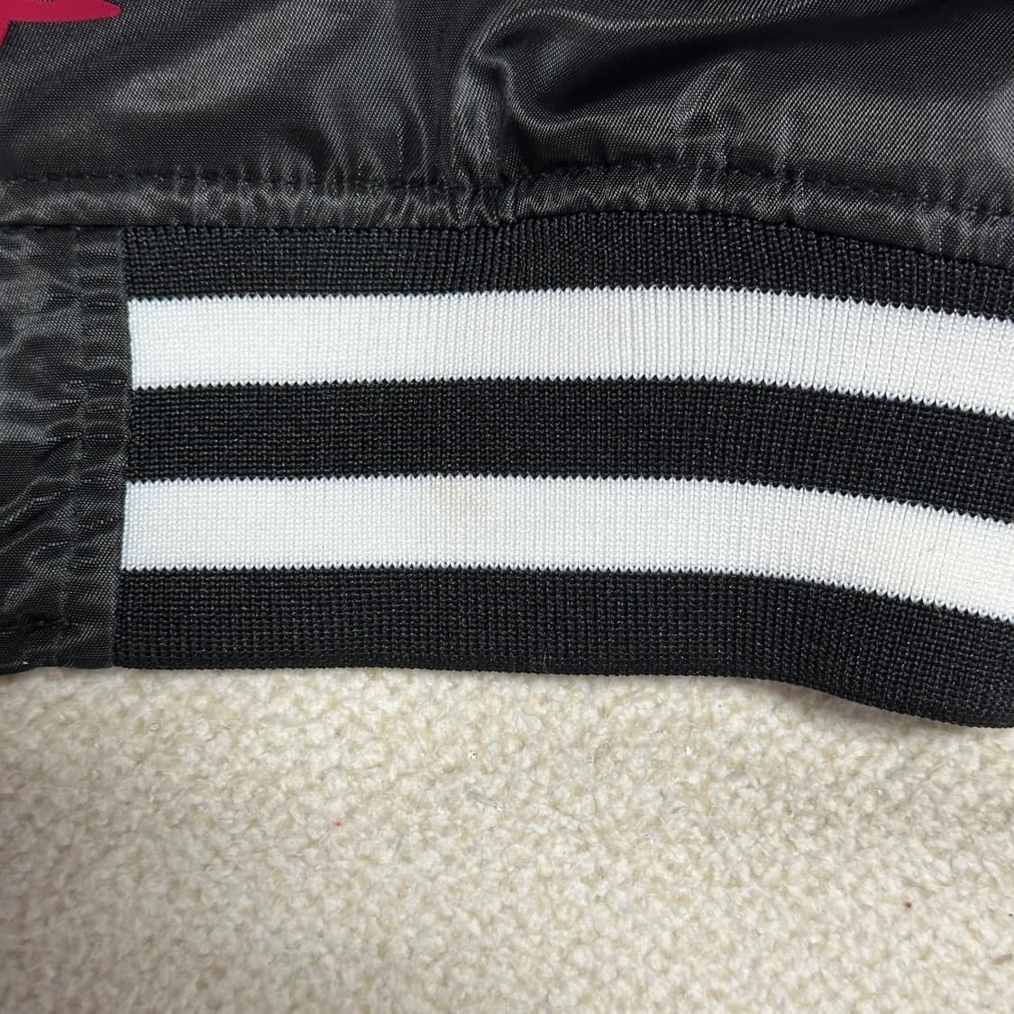 SCREENSHOT 바시티 봄버 재킷 상품이미지8