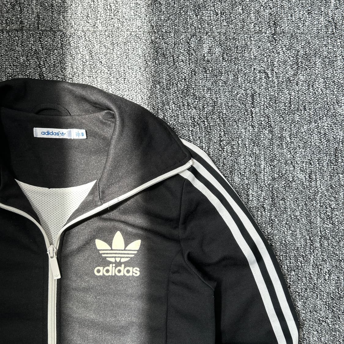 아디다스 유로파 하트 트랙탑 져지 상품이미지2