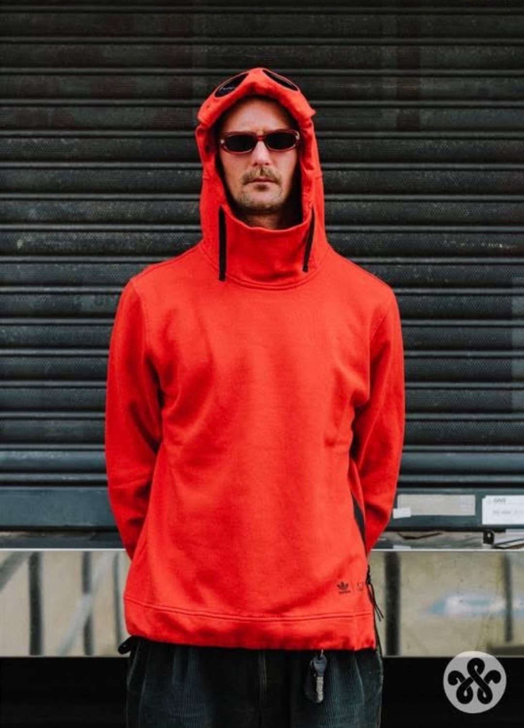 CP컴퍼니X아디다스 고글 렌즈 후드티 상품이미지1