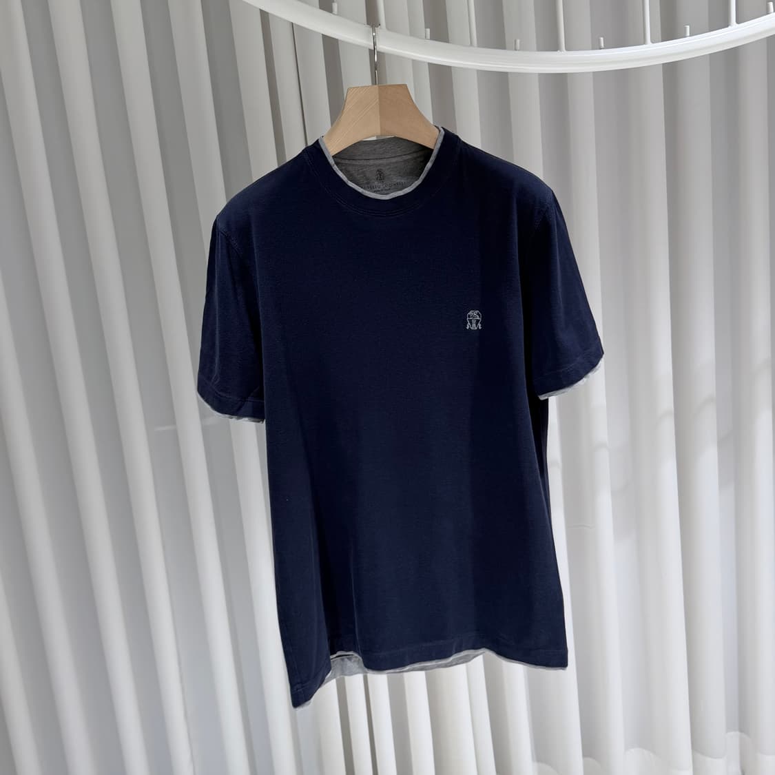 (A+/L) / 브루넬로쿠치넬 로고 프린트 레이어드 반팔 티셔츠 네이비 상품이미지3