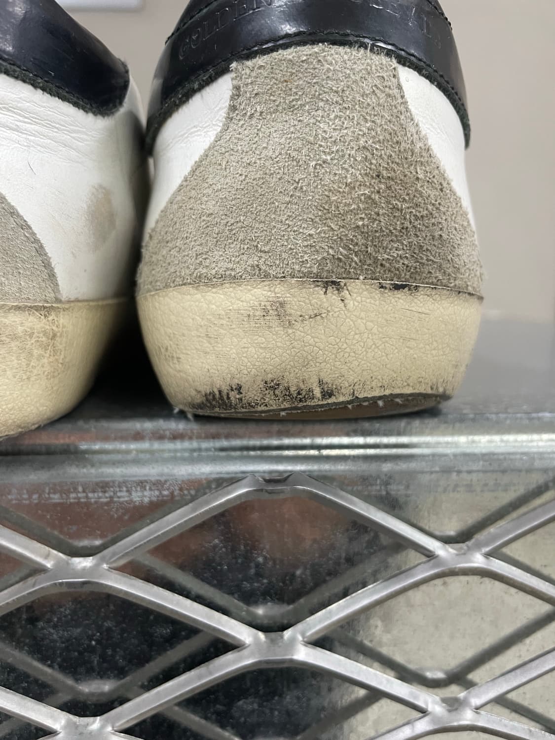 골든구스 슈퍼스타 화이트 스니커즈 블랙탭 40 상품이미지8