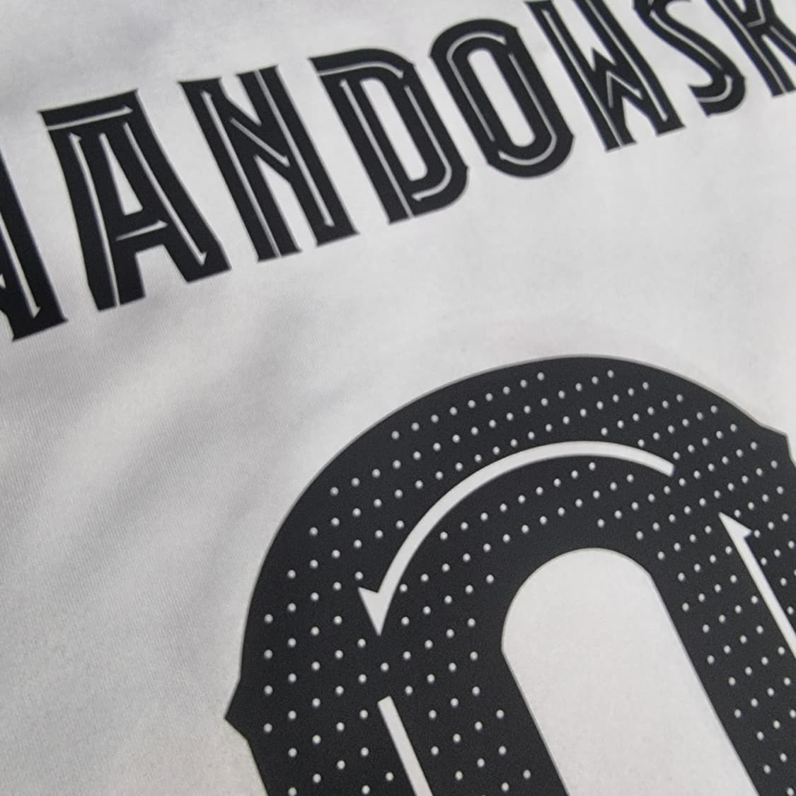 22-23시즌 바르셀로나 써드 유니폼 #9 레반도프스키 상품이미지7