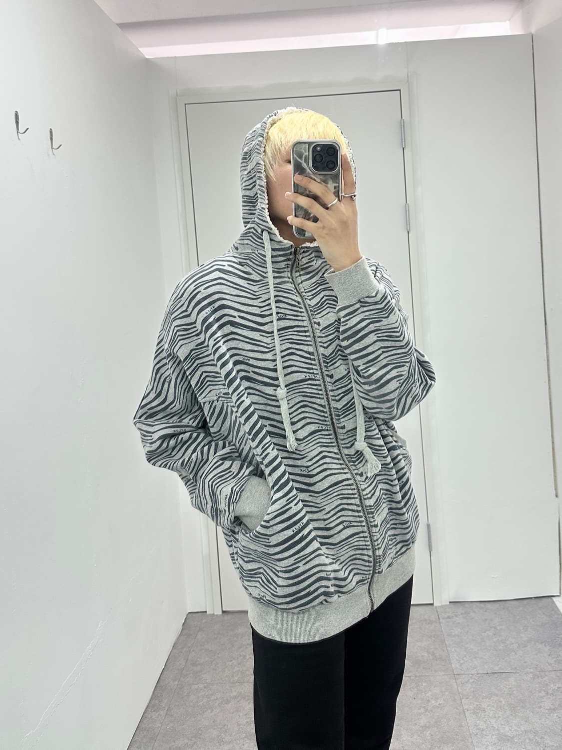 ‘Pink’ zebra pattern big hoodie 상품이미지7
