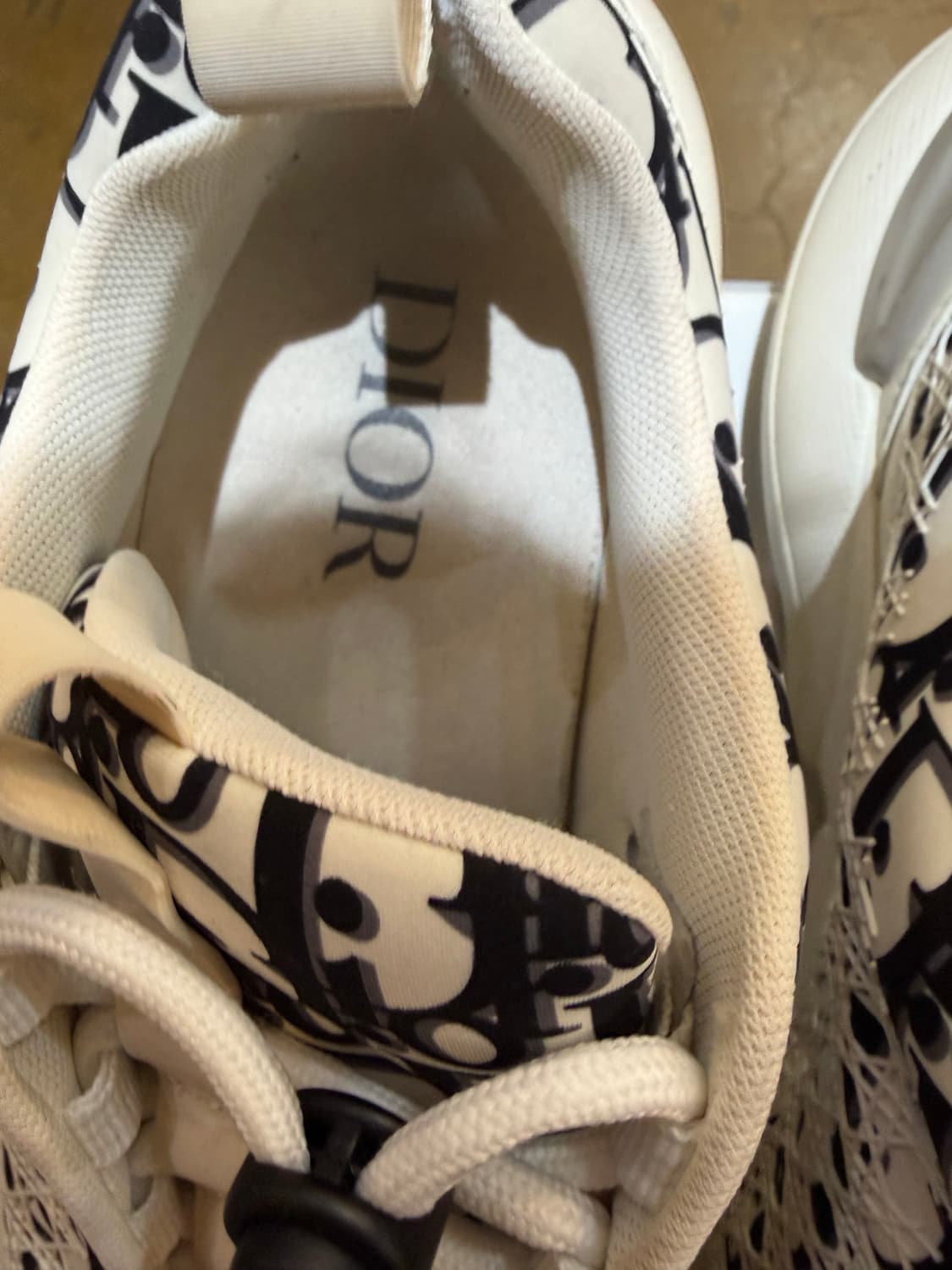 디올 오블리크 스니커즈 블랙/화이트 상품이미지2