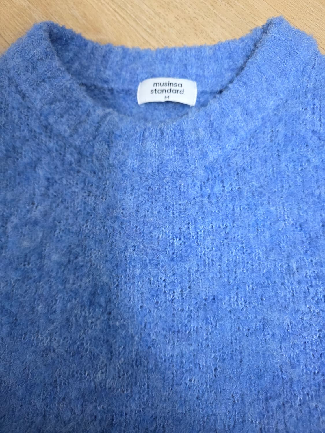 무신사스탠다드 여성 부클 라운드넥 니트 M 상품이미지5