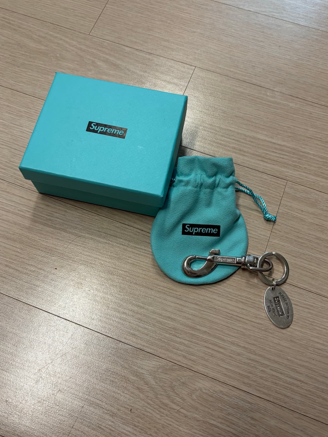 슈프림 티파니 키링 상품이미지1