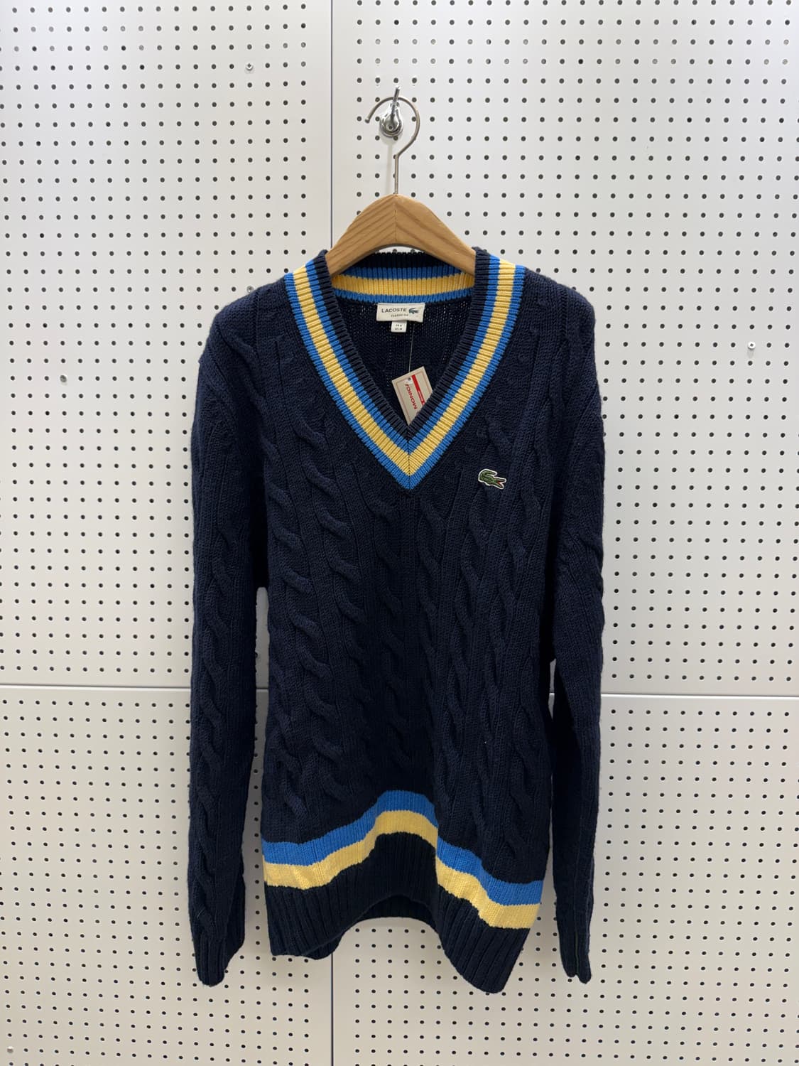 라코스테 브이넥 케이블 배색 니트 U1440 상품이미지2