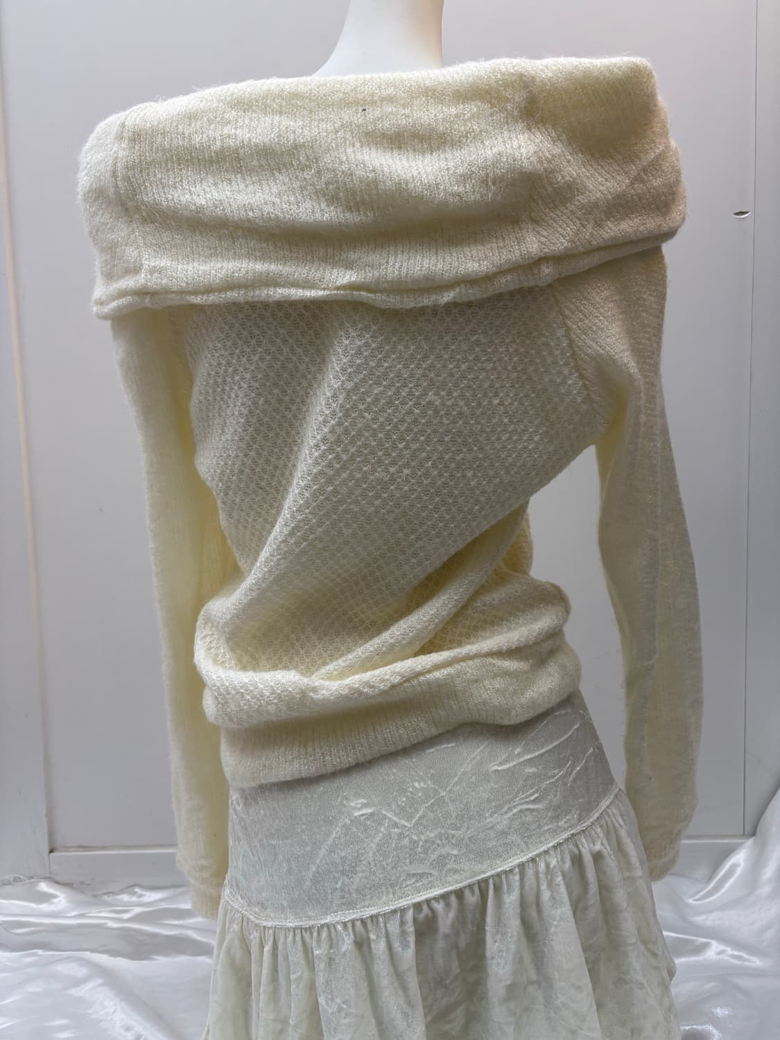 리본 오프숄더 슬리브리스 상품이미지3