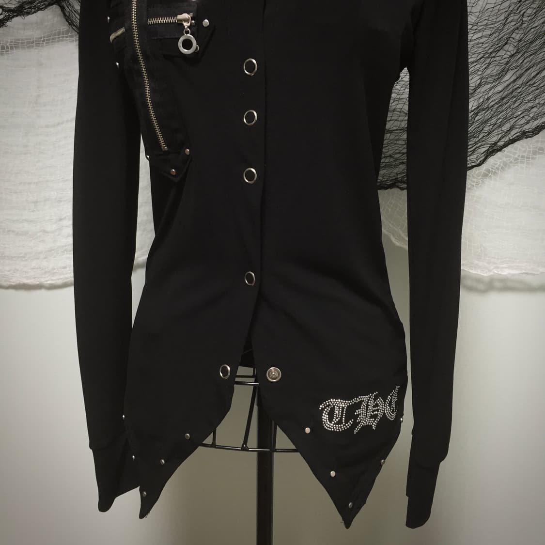 punk nana cross piercing shirt T 상품이미지6