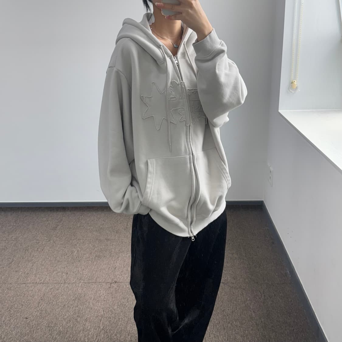 nice ghost club 나이스고스트클럽 그런지 로고 후드집업 상품이미지2