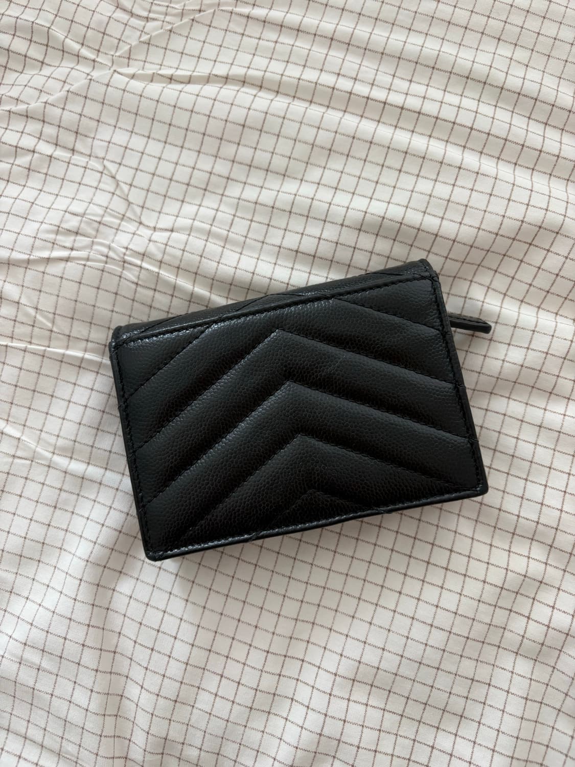 입생로랑 모노그램 은장 반지갑 상품이미지2