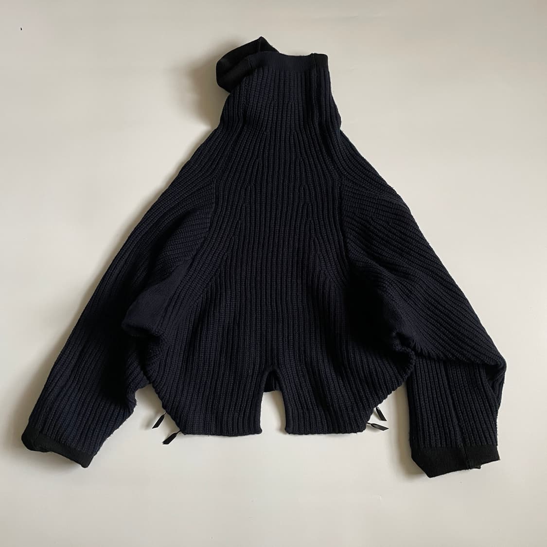 토가 풀라 오버사이징 니트 OS 상품이미지1