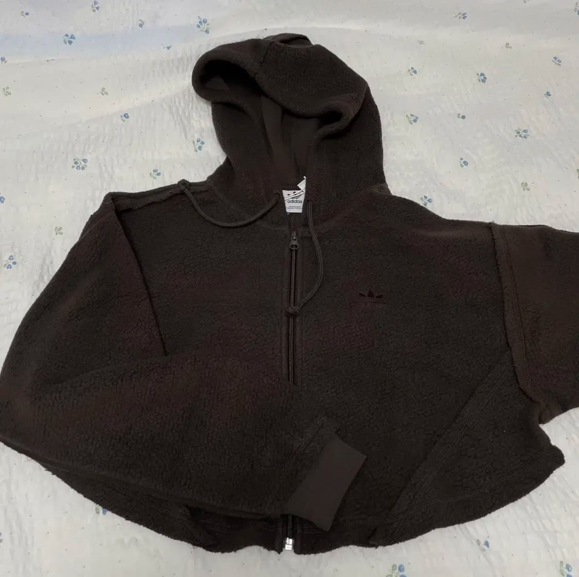 아디다스우먼즈 크롭 후드집업 후리스 플리스집업 브라운 상품이미지2