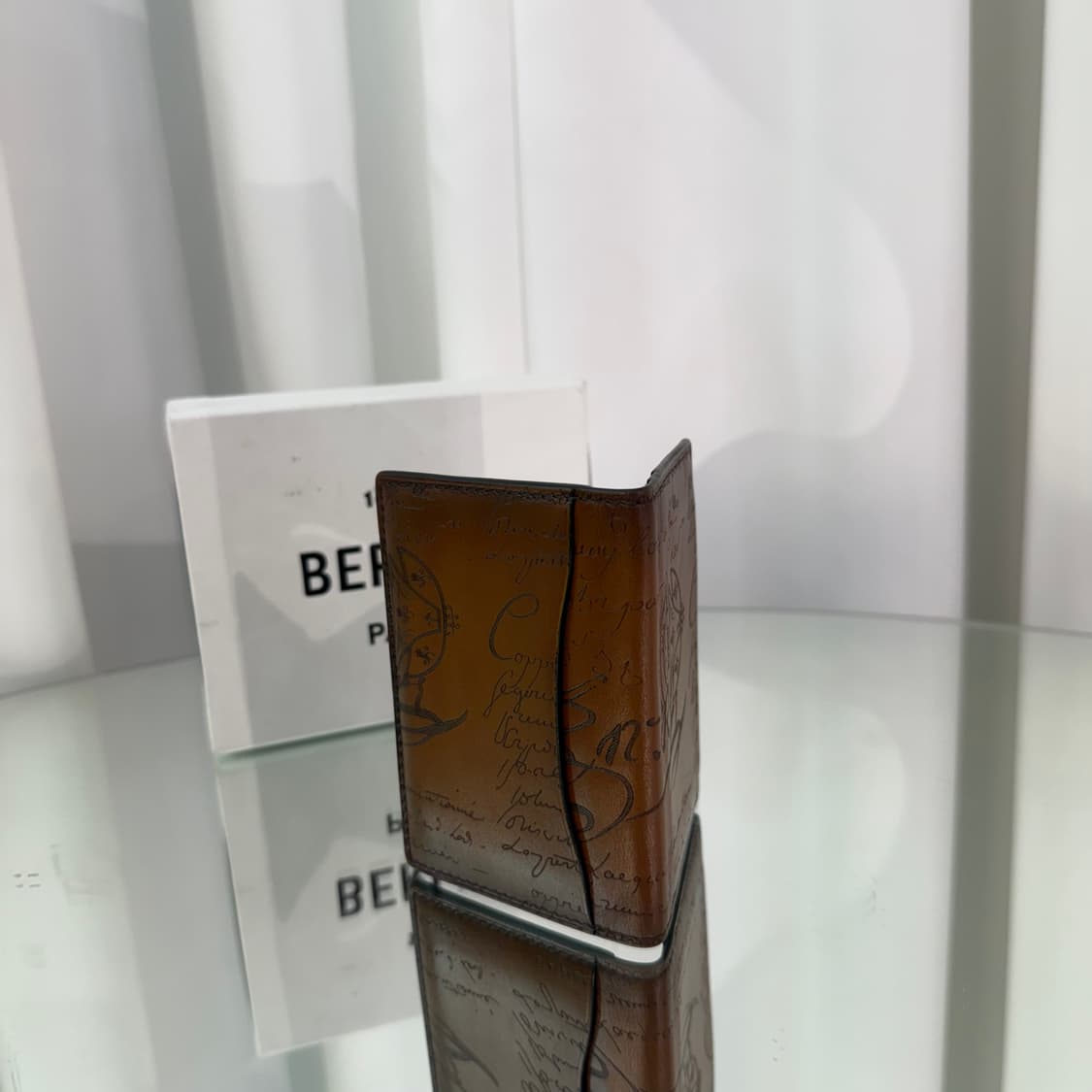 벨루티 스크리토 레더 플랩 카드지갑 상품이미지3