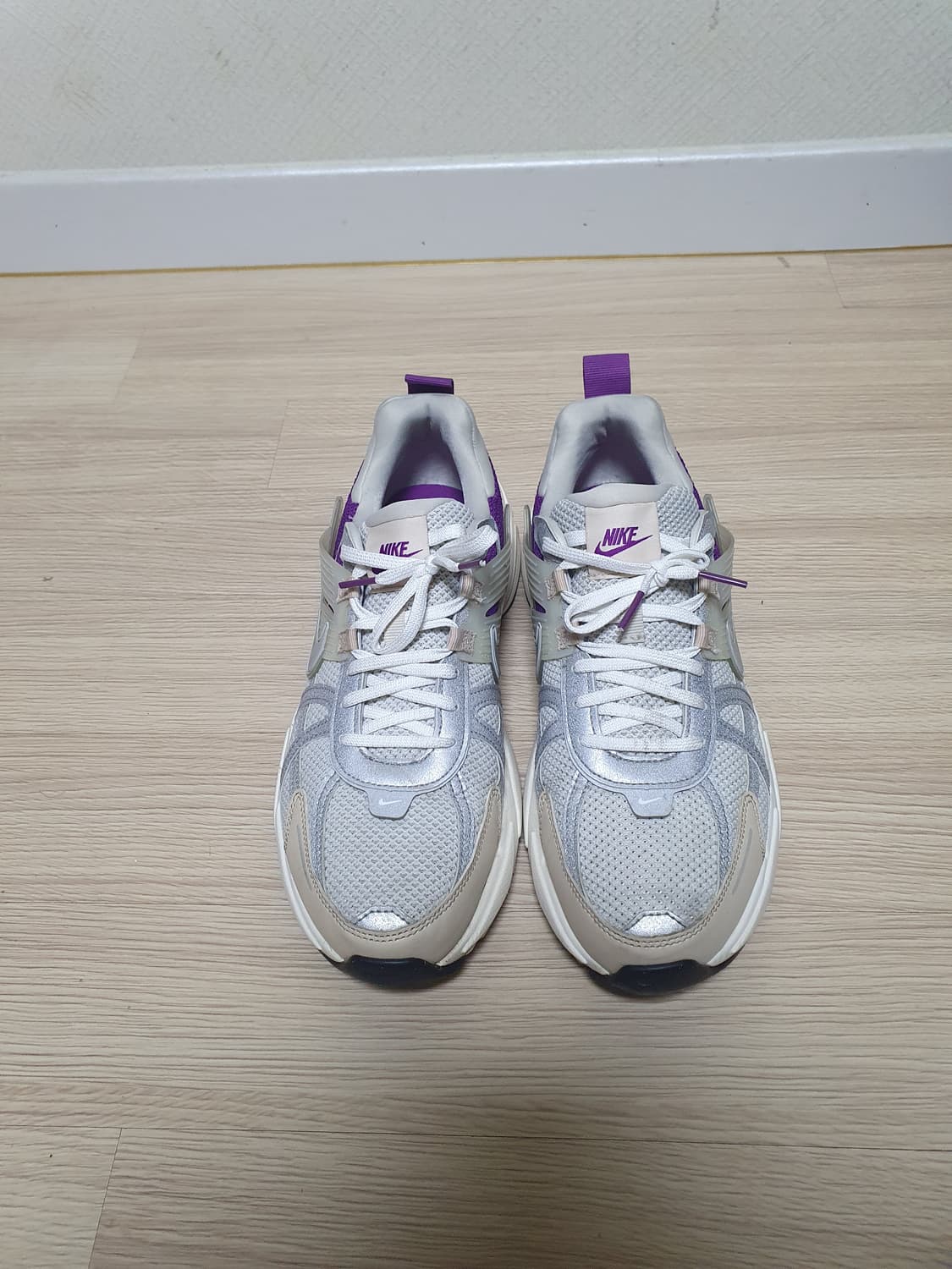 나이키 v2k 런 운동화 290 상품이미지3