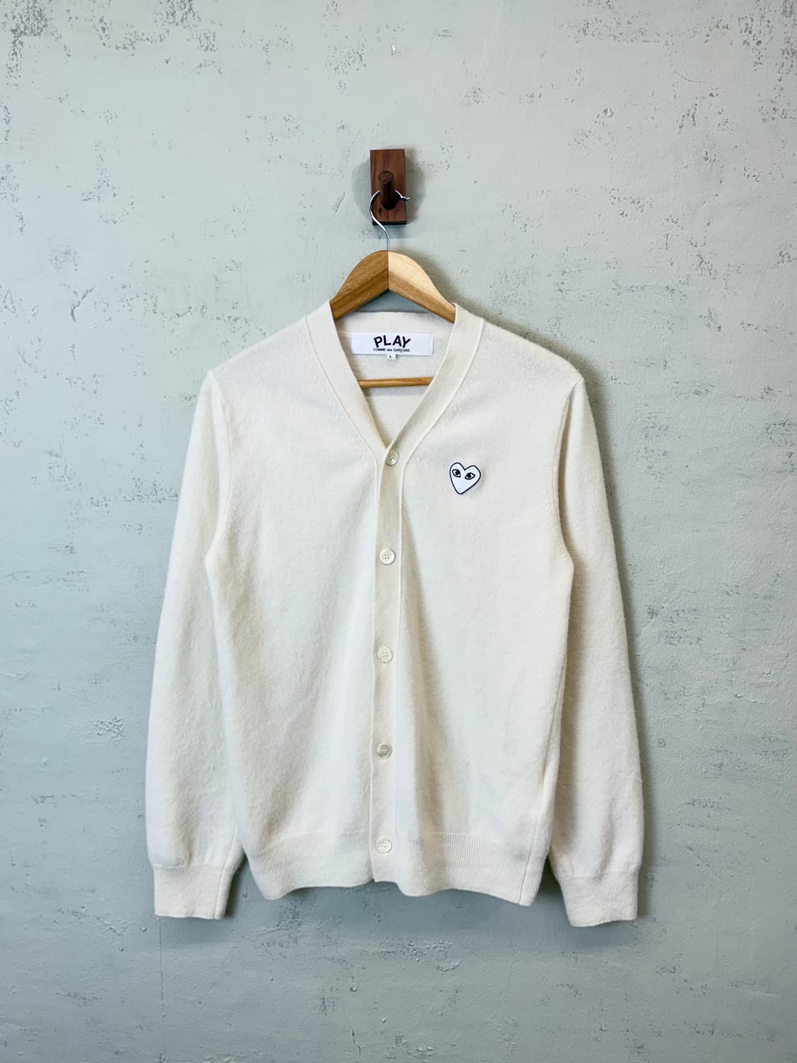 꼼데가르송 화이트와펜 가디건 상품이미지1